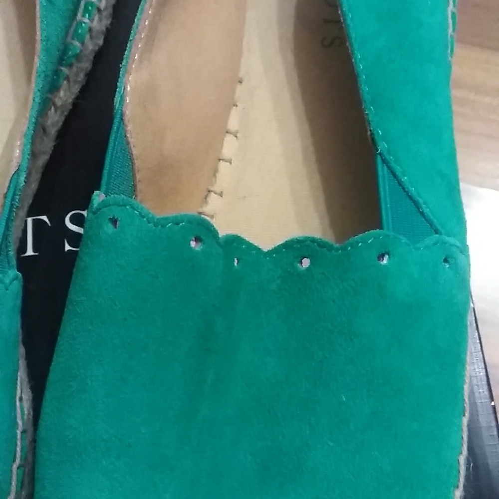 TALBOTS IZZY SCALLOP-EDGE ESPADRILLES 9M - Picture 3 of 8